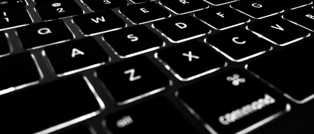 Dark computer keyboard